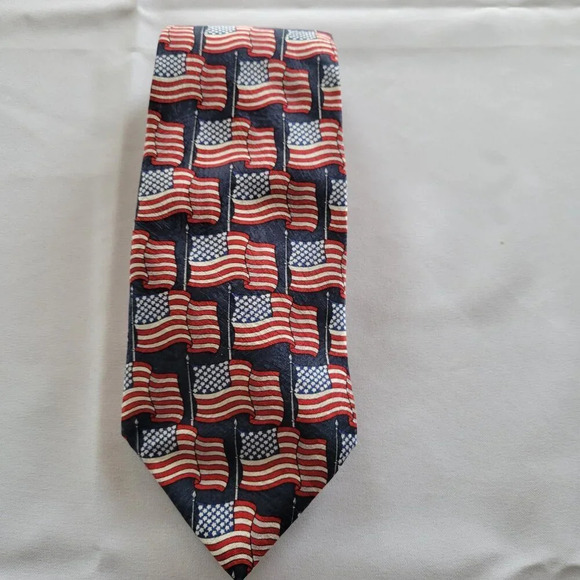 AMERICAN TRADITIONS USA Flag Men’s Silk Tie - Picture 7 of 12